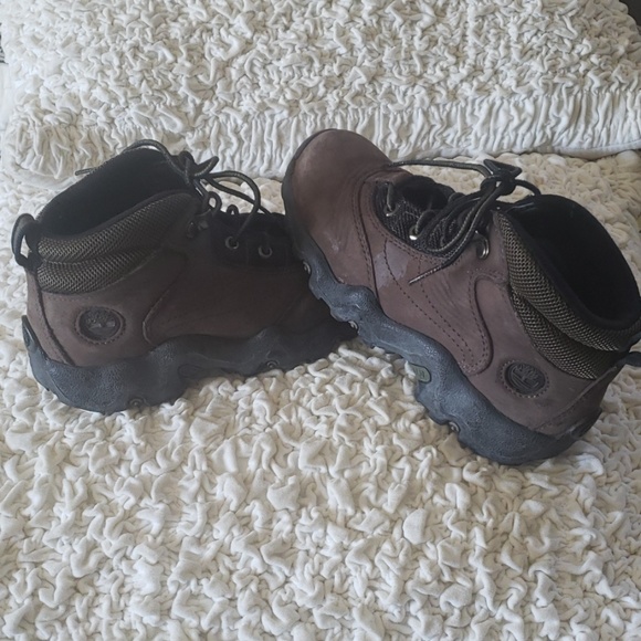 timberland kids hiking boots